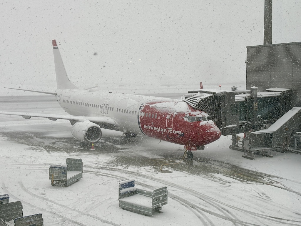 A very snowy plane