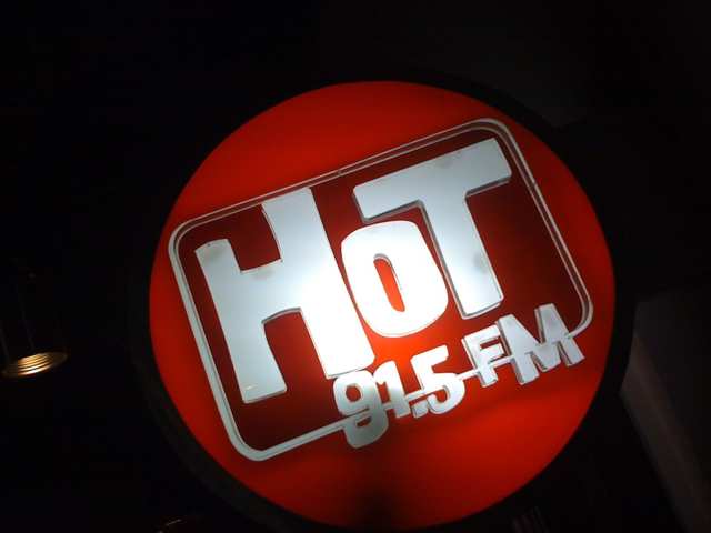 Hot FM's logo