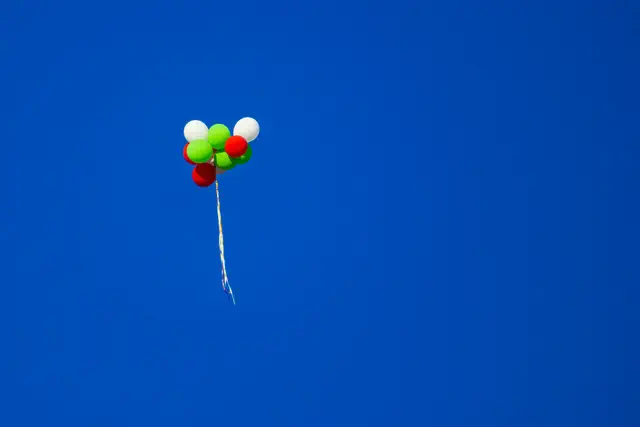 A helium-filled balloon. Image: Michael Chiara, Unsplash.